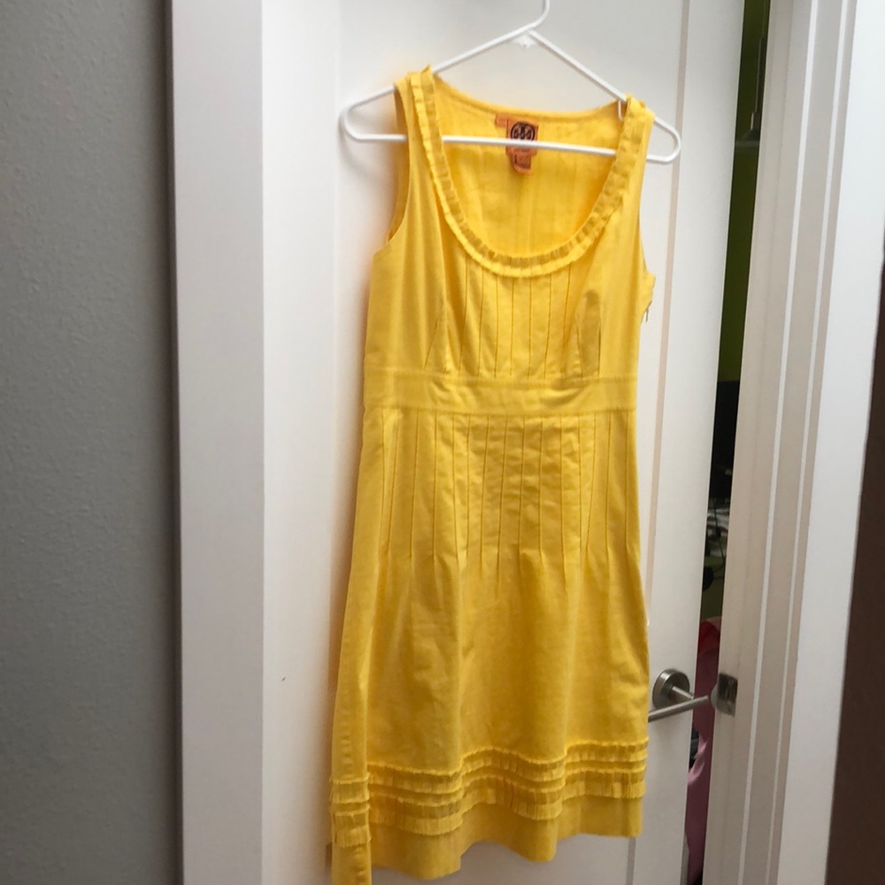 Adorable Tori Burch dress